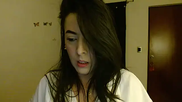 ella peck online show from June 12, 2026, 1:48 am