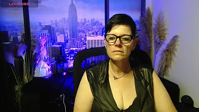 ninarandmann online show from July 11, 2026, 3:26 pm