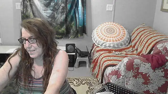 Ireallysquirt online show from June 3, 2026, 3:20 am