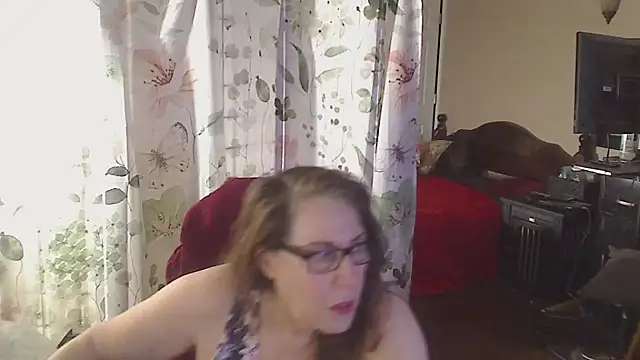 Ireallysquirt online show from June 6, 2026, 4:06 am
