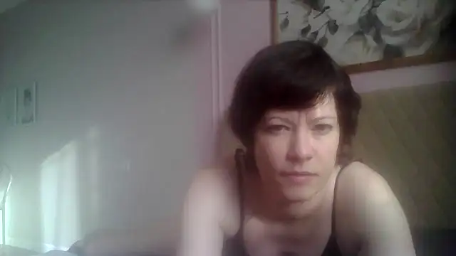 SunElizabeth online show from June 23, 2026, 2:31 am