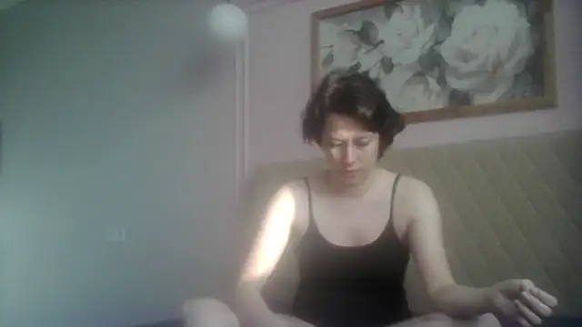 SunElizabeth online show from July 6, 2026, 2:08 am