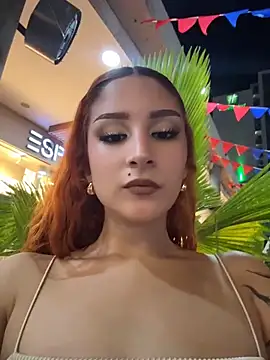 Snapshot of Mon_Cherry chatting on June 20, 2026, 11:51 pm Mon Cherry online show from June 20, 2026, 11:51 pm