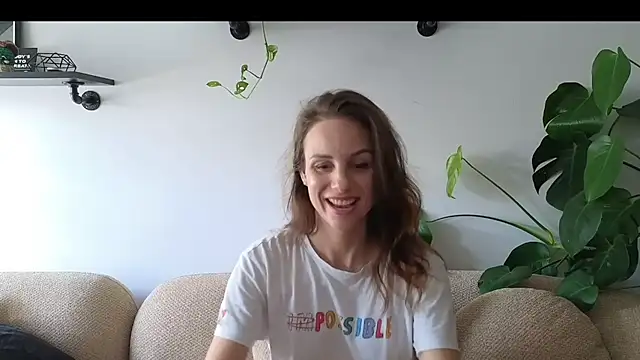 Mary Wet online show from July 15, 2026, 1:27 pm