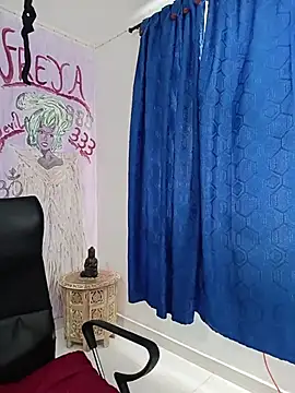 freyadevil333 online show from July 31, 2026, 4:28 pm