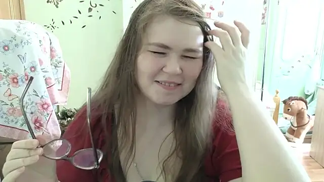 LucyZeph online show from August 5, 2026, 9:12 am