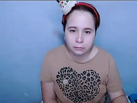 Snapshot of SubLayla01 chatting on April 28, 2026, 11:48 am SubLayla01 online show from April 28, 2026, 11:48 am