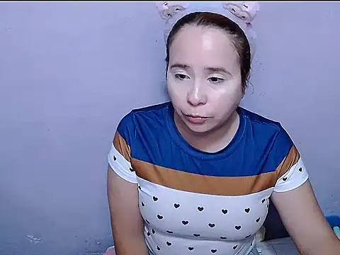 Snapshot of SubLayla01 chatting on May 10, 2026, 8:47 pm SubLayla01 online show from May 10, 2026, 8:47 pm