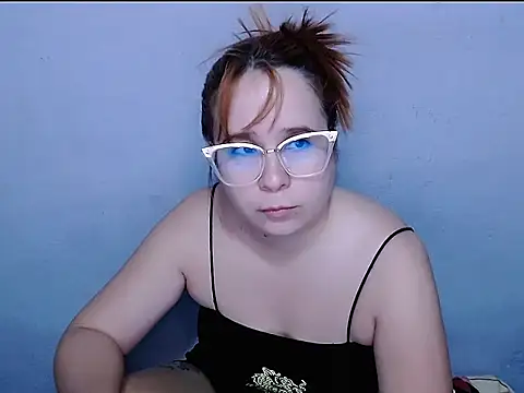 Snapshot of SubLayla01 chatting on May 16, 2026, 6:07 pm SubLayla01 online show from May 16, 2026, 6:07 pm
