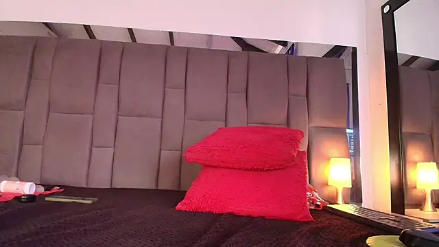SELENA BIGBOOBS online show from May 12, 2026, 2:14 pm