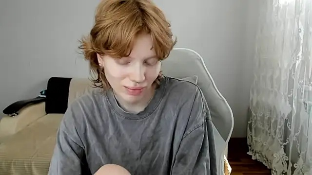 StellaDavis online show from July 27, 2026, 11:39 am