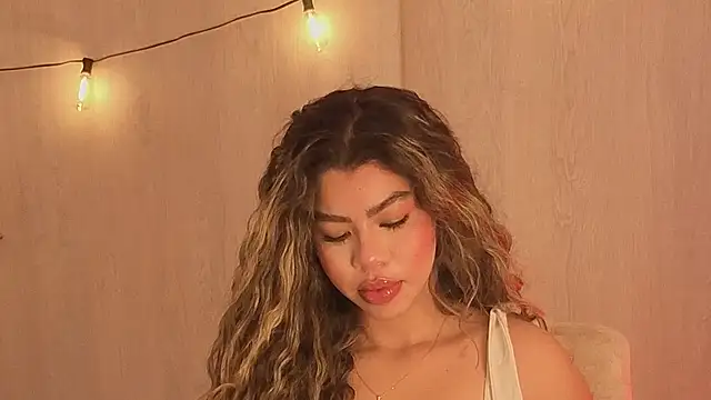 Melina Ferrer1 online show from July 26, 2026, 1:40 pm