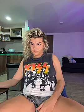 Georgiafox online show from June 16, 2026, 11:29 pm