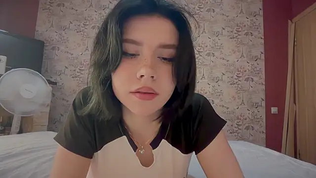Alisa Black Star online show from July 15, 2026, 6:46 pm