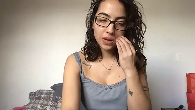 Sophi  a online show from July 25, 2026, 6:16 pm