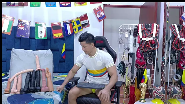 JoseRumbero26 online show from June 12, 2026, 11:42 am