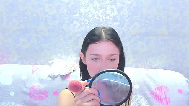 Vanessa Florence online show from June 19, 2026, 1:32 am