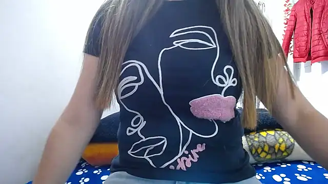 Luna girlhot  online show from May 8, 2026, 5:51 pm