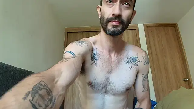 Snapshot of ALEJANDRO_BIGCOCK chatting on May 31, 2026, 2:35 pm ALEJANDRO BIGCOCK online show from May 31, 2026, 2:35 pm