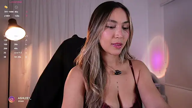 ashley2004 x online show from July 2, 2026, 8:48 pm