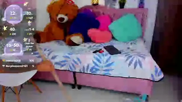 mia bigtits17 online show from August 4, 2026, 12:25 am