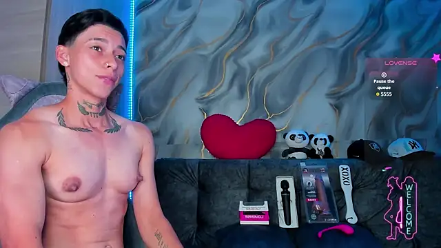 AmberAdams  online show from July 14, 2026, 11:32 pm