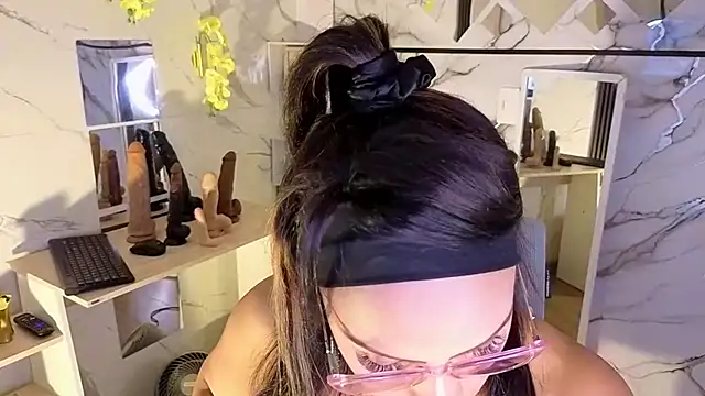 AmberNix online show from July 22, 2026, 1:14 pm