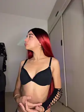 uniquerossie online show from June 5, 2026, 6:42 am