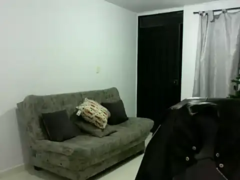 unoxestres online show from November 22, 2025, 5:39 am