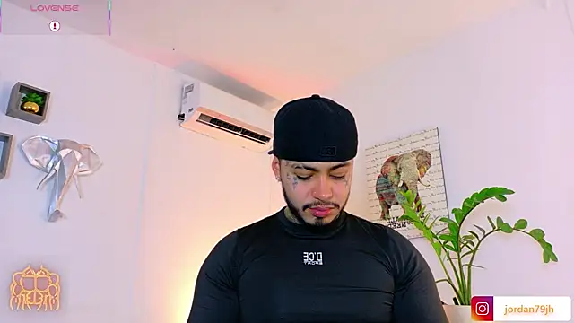 JordanSmiith  online show from July 13, 2026, 9:17 pm