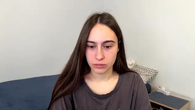 AliceKolltt online show from May 5, 2026, 6:10 am