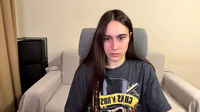 AliceKolltt online show from June 9, 2026, 8:42 pm