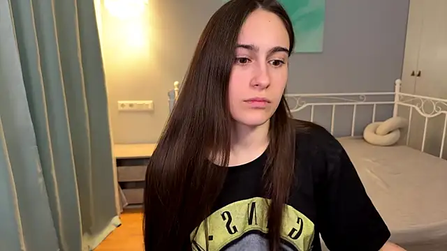 AliceKolltt online show from June 16, 2026, 8:55 pm