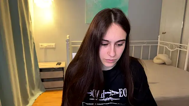AliceKolltt online show from July 8, 2026, 7:07 pm