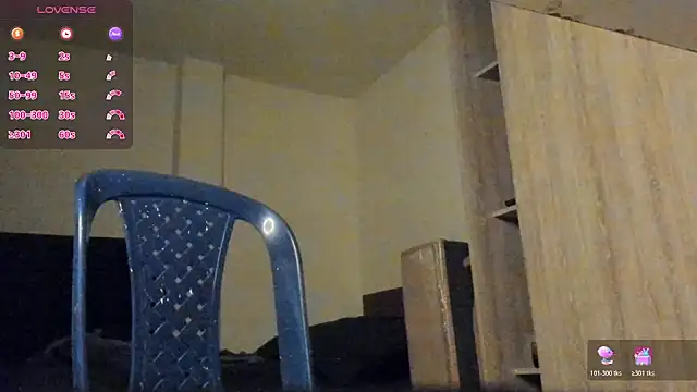 Snapshot of thomas_santtos1 chatting on July 15, 2026, 1:27 pm thomas santtos1 online show from July 15, 2026, 1:27 pm