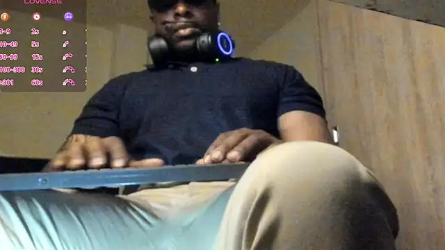 Snapshot of thomas_santtos1 chatting on July 16, 2026, 1:33 am thomas santtos1 online show from July 16, 2026, 1:33 am