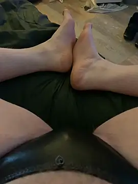 footsy35 online show from July 25, 2026, 5:27 am