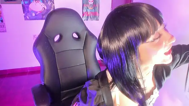 MonxxsLove online show from July 5, 2026, 3:23 am