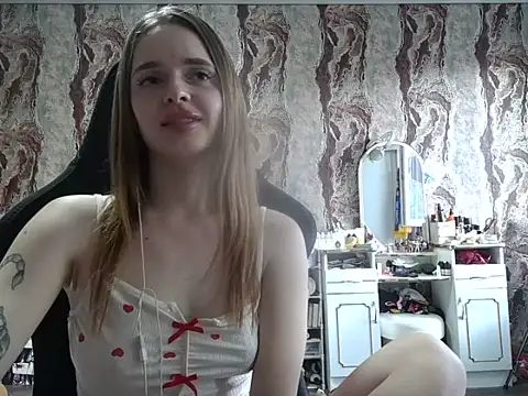 samanta55555 online show from June 19, 2026, 9:02 am