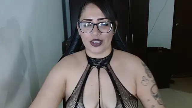natashasmithe online show from May 7, 2026, 1:11 am
