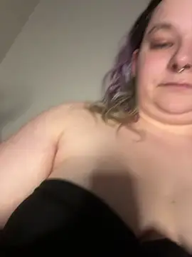 kitten0760 online show from May 24, 2026, 1:43 am