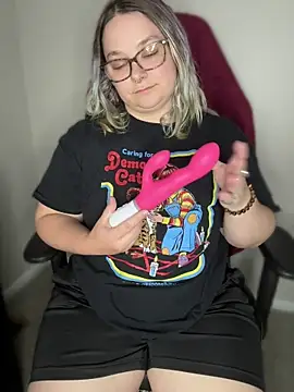 kitten0760 online show from June 9, 2026, 6:30 pm