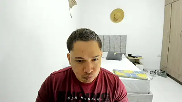 Valerioe online show from June 19, 2026, 3:38 pm