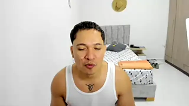 Valerioe online show from July 14, 2026, 5:07 pm