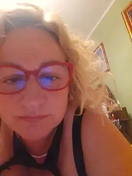 VirginiaNurse online show from June 12, 2026, 8:52 pm