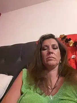 Lwhite1 online show from July 23, 2026, 11:02 pm