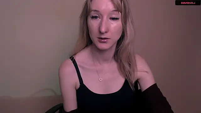 AmandaSell online show from June 11, 2026, 6:44 am