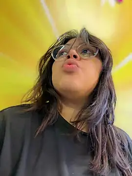miacanela xo online show from July 20, 2026, 11:18 pm