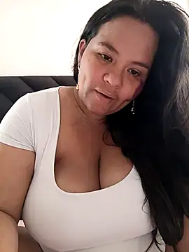 Julieta-tits online show from June 16, 2026, 4:20 pm