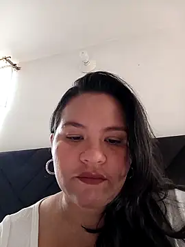 Julieta-tits online show from June 18, 2026, 8:02 pm